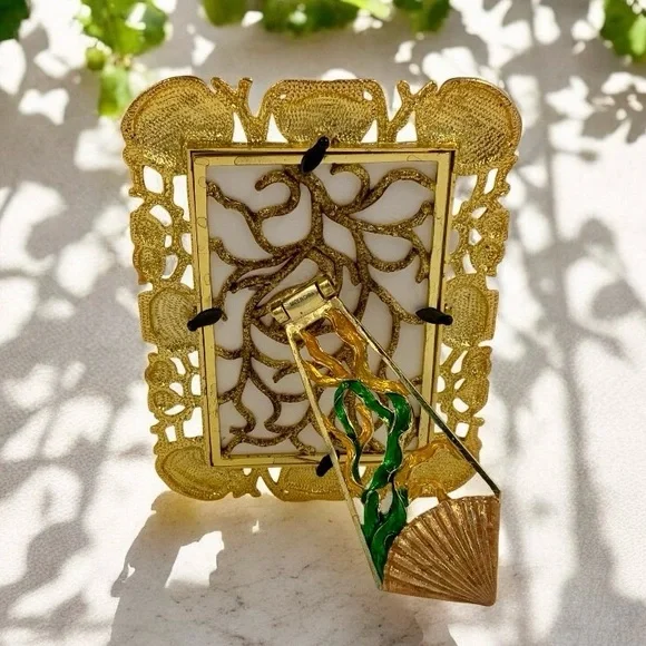 Bijou Enameled Seashell And Coral Picture Frame, 4 X 6 Elegant Beach Photo Frame - Picture 4 of 9